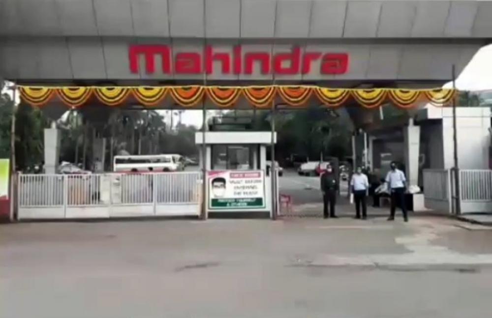 The Weekend Leader - Mahindra & Mahindra sells 40,403 vehicles in March